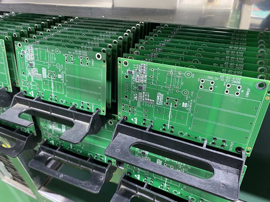 Temperature Unit C ℉ Biomedical PCB Manufacturing Assembly Featuring Black Silkscreen Color Ensuring Precision and Durability