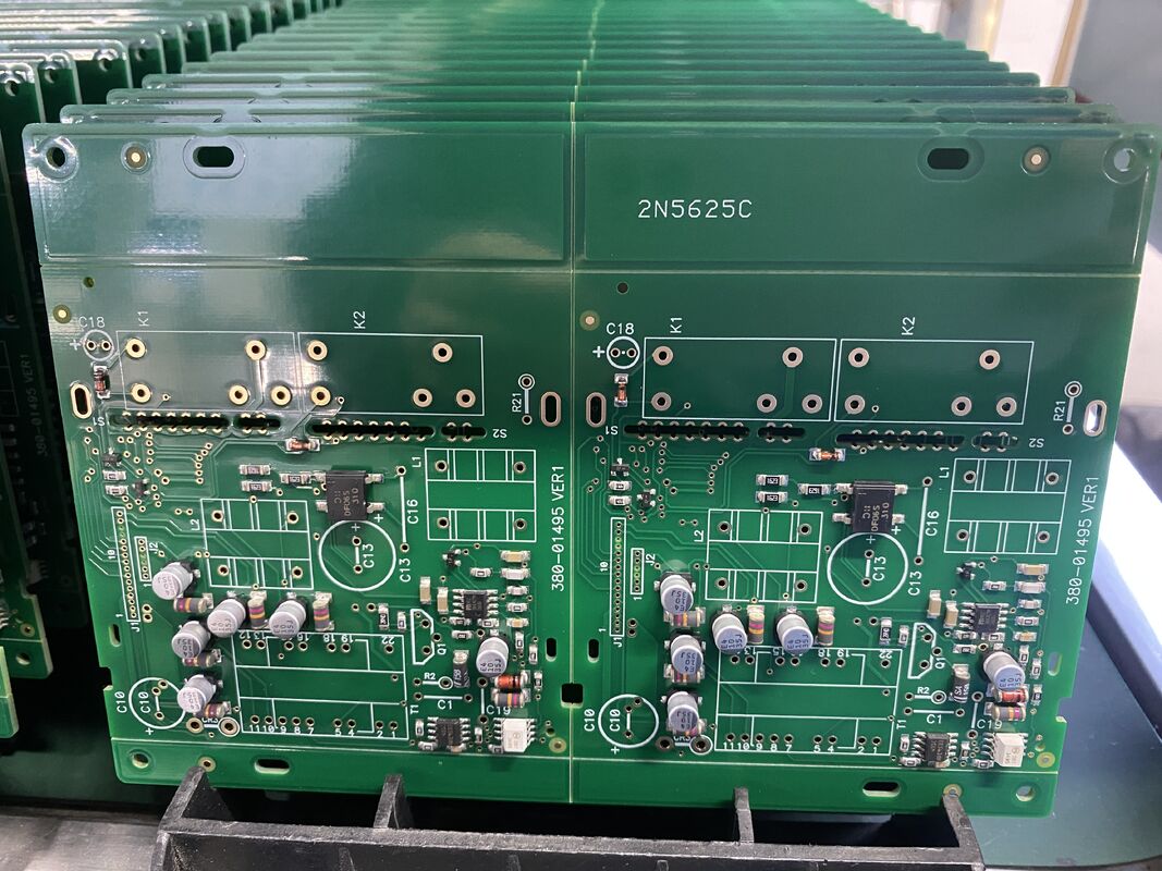 Maximale Dicke T größer als 4,5 mm Industrielle PCB-Montage Bietet Montagefähigkeiten für schwere Leiterplatten