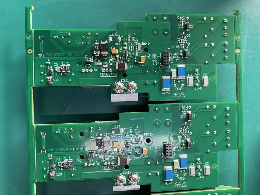 Grüne Lötstoppmaske PCB-Fertigung mit 2,0 mm Dicke und minimalem Laserloch von 0,075 mm Leistung in elektronischen Baugruppen